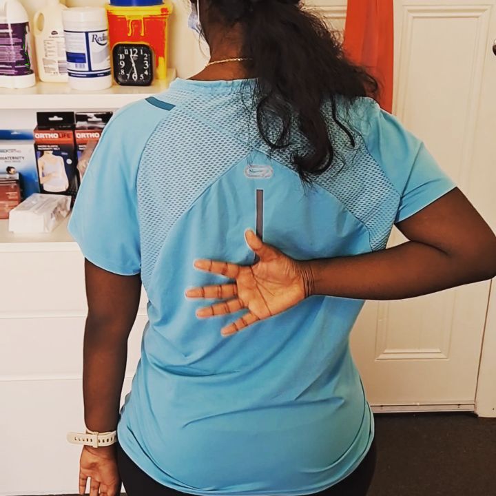 Do you have shoulder pain and difficulty reaching behind your back?Physio can help! Contact us now on 8555 4099 or book online via our website.